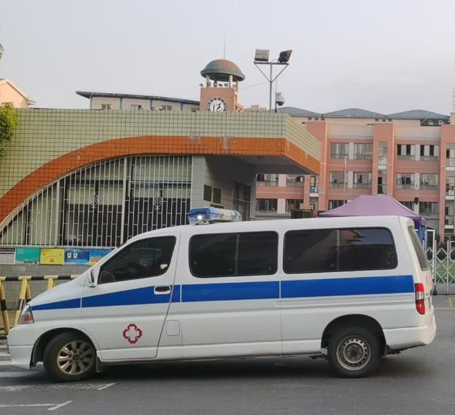 嘉峪关救护车出租护送骨折病人一公里多少钱